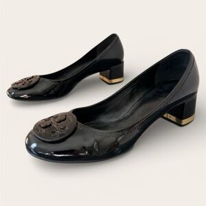 Tory Burch Black Patent Leather Block Heel Logo Pumps Women sz 8